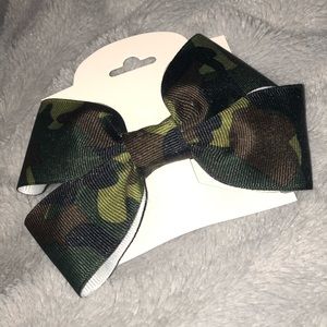 Camo hair bow
